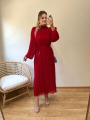 TASARIM MODEL PİLİSE KUMAŞ UZUN KOLLU ELBİSE KIRMIZI