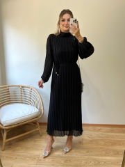 TASARIM MODEL PİLİSE KUMAŞ UZUN KOLLU ELBİSE SİYAH