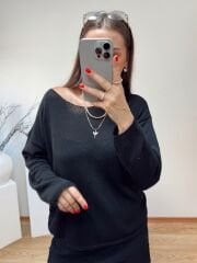 SİYAH YAKASI DİKİŞSİZ TRİKO