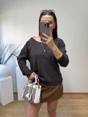 KOYU KAHVE YAKASI DİKİŞSİZ TRİKO