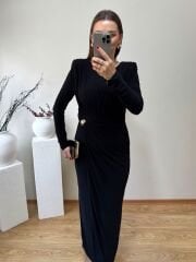 SANDY KUMAŞ VATKALI VE TOKA DETAYLI KRUVAZE ELBİSE SİYAH