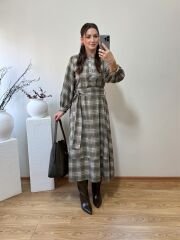 MARKA MODEL EKOSE DESENLİ KUŞAKLI MİDİ ELBİSE YEŞİL