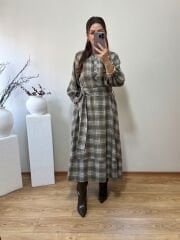 MARKA MODEL EKOSE DESENLİ KUŞAKLI MİDİ ELBİSE YEŞİL