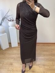 DRAPELİ KENDİNDEN SİMLİ TÜL ELBİSE KAHVE