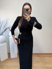 GOLD TOKA DETAYLI VATKALI KRUVAZE ELBİSE SİYAH