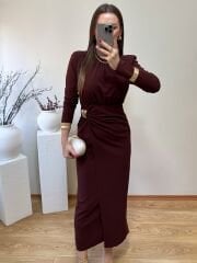 GOLD TOKA DETAYLI VATKALI DRAPELİ ELBİSE KIZIL KAHVE