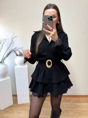 KOLLARI VE ETEK UCU DANTEL DETAYLI KEMERİ TOKALI ELBİSE