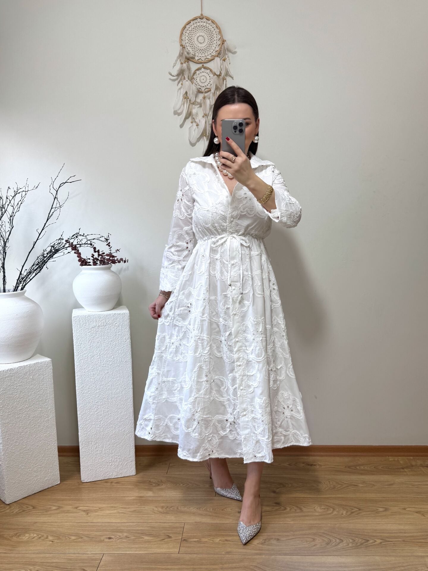 BELDEN BAĞLAMALI BRODE ELBİSE