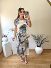 ORJİNAL MARKA MODEL YANDAN GİPELİ ETEK KISMI KRUVAZE SATEN ELBİSE