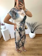 ORJİNAL MARKA MODEL YANDAN GİPELİ ETEK KISMI KRUVAZE SATEN ELBİSE