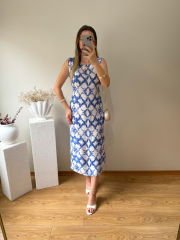 ARKASI LASTİKLİ TENSEL KUMAŞ YANDAN  YIRTMAÇLI ELBİSE MAVİ