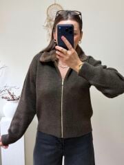 PELUŞ YAKA TRİKO HIRKA