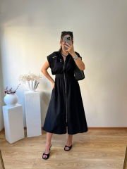 YUMUŞAK SATEN POPLİN KUMAŞ BELDEN LASTİKLİ VE ÖNDEN FERMUARLI ELBİSE SİYAH