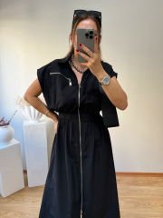 YUMUŞAK SATEN POPLİN KUMAŞ BELDEN LASTİKLİ VE ÖNDEN FERMUARLI ELBİSE SİYAH