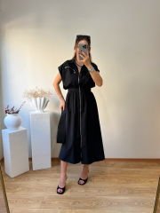 YUMUŞAK SATEN POPLİN KUMAŞ BELDEN LASTİKLİ VE ÖNDEN FERMUARLI ELBİSE SİYAH
