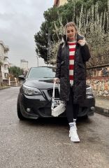 SİYAH YANLARDAN ÇITÇITLI KAPŞONLU KAPİTONE MONT