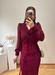 BORDO PAYET DETAYLI ÜSTÜ ŞİFON ELBİSE