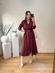 TENSEL KUMAŞ KENDİNDEN KEMERLİ VE YANLARDAN CEPLİ GÖMLEK ELBİSE BORDO