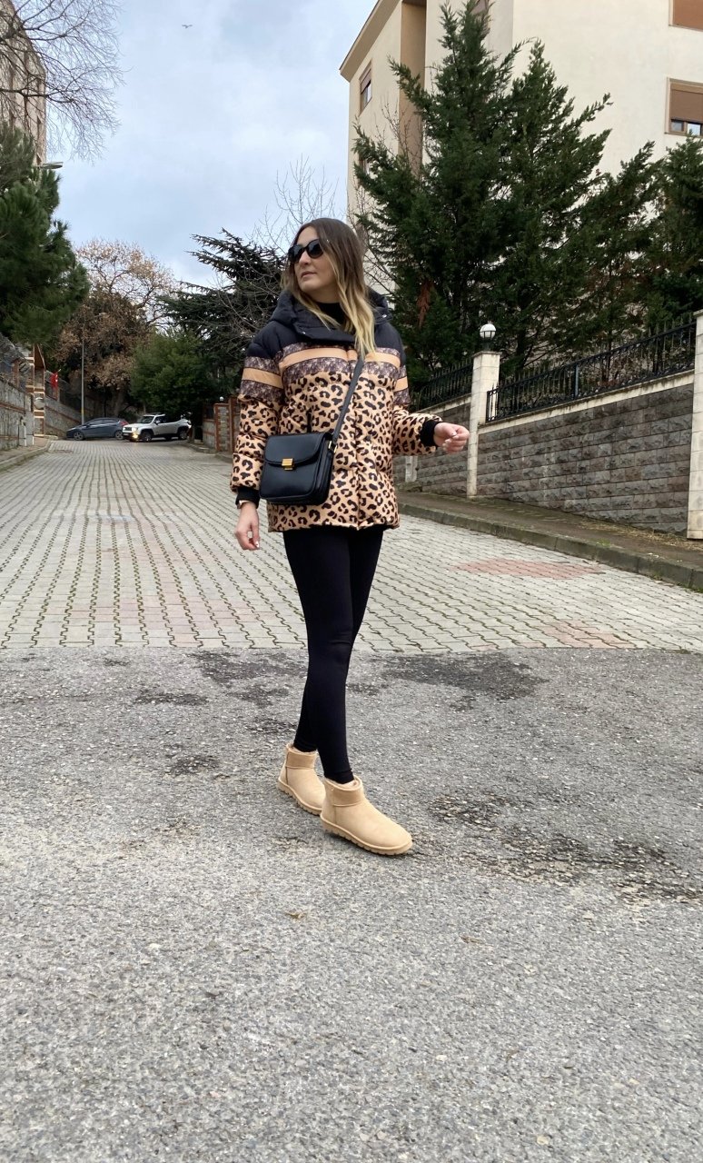 LEOPAR DESENLİ KAPÜŞONLU ŞİŞME MONT