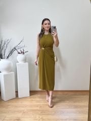 MARKA MODEL GOLD TOKA DETAYLI DRAPELİ TENSEL KUMAŞ ELBİSE YAĞ YEŞİL