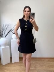 GOLD DÜĞME DETAYLI SİYAH MİNİ ELBİSE
