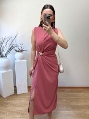 GOLD TOKA DETAYLI ESNEK İTHAL KREP KUMAŞ MARKA MODEL ELBİSE ( KARGO ÇIKIŞI 17 HAZİRAN İTİBARİ İLE )