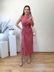 GOLD TOKA DETAYLI ESNEK İTHAL KREP KUMAŞ MARKA MODEL ELBİSE ( KARGO ÇIKIŞI 17 HAZİRAN İTİBARİ İLE )