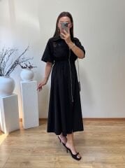 ÜSTÜ BRODELİ ÖNDEN FERMUARLI POPLİN ELBİSE SİYAH