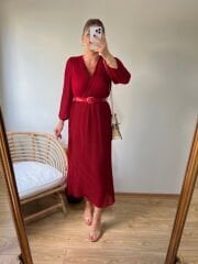 KEMERLİ ÖZEL TASARIM PİLİSE KUMAŞ ELBİSE KIRMIZI