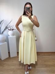 KEMERLİ VE PİLELİ İTHAL KREP KUMAŞ ELBİSE SARI